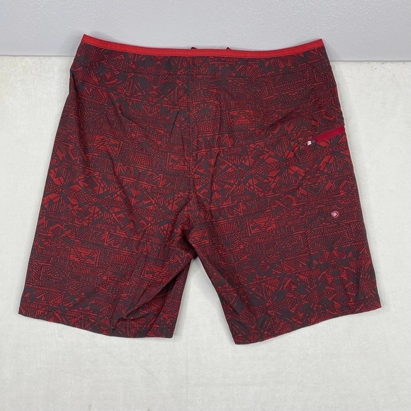 prAna Men's Crimson Cabana Catalyst Shorts Boardshort Red Gray Geometric Print33 - Picture 6 of 6